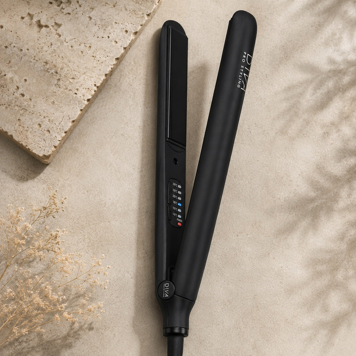 Prostownica Cyfrowa Salon Europe DivaPro Styling Onyks 700g Czarna do 235°C
