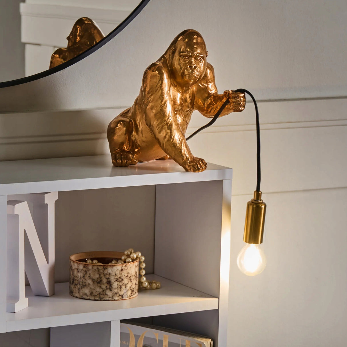 Lampa Goryl Harambe Złota Stołowa Unikatowa Mosiądz 21 cm Funkcjonalna