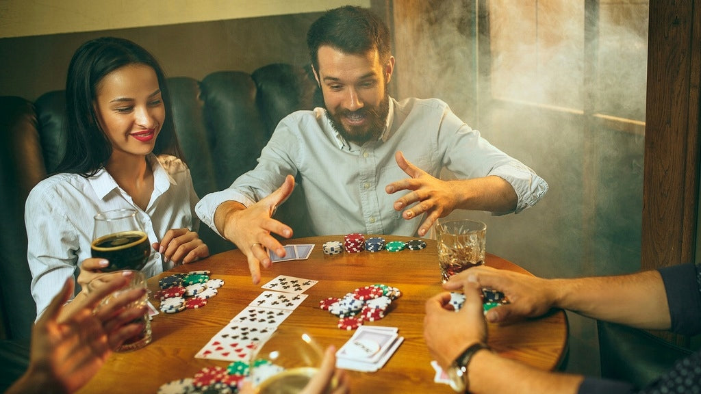 Zestaw do Pokera Żetony 300 Żetonów Texas Poker Karty Mocny Kostki Walizka