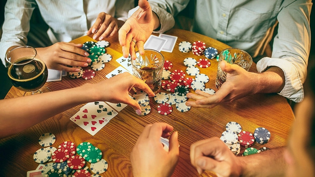 Zestaw do Pokera Żetony 300 Żetonów Texas Poker Karty Mocny Kostki Walizka