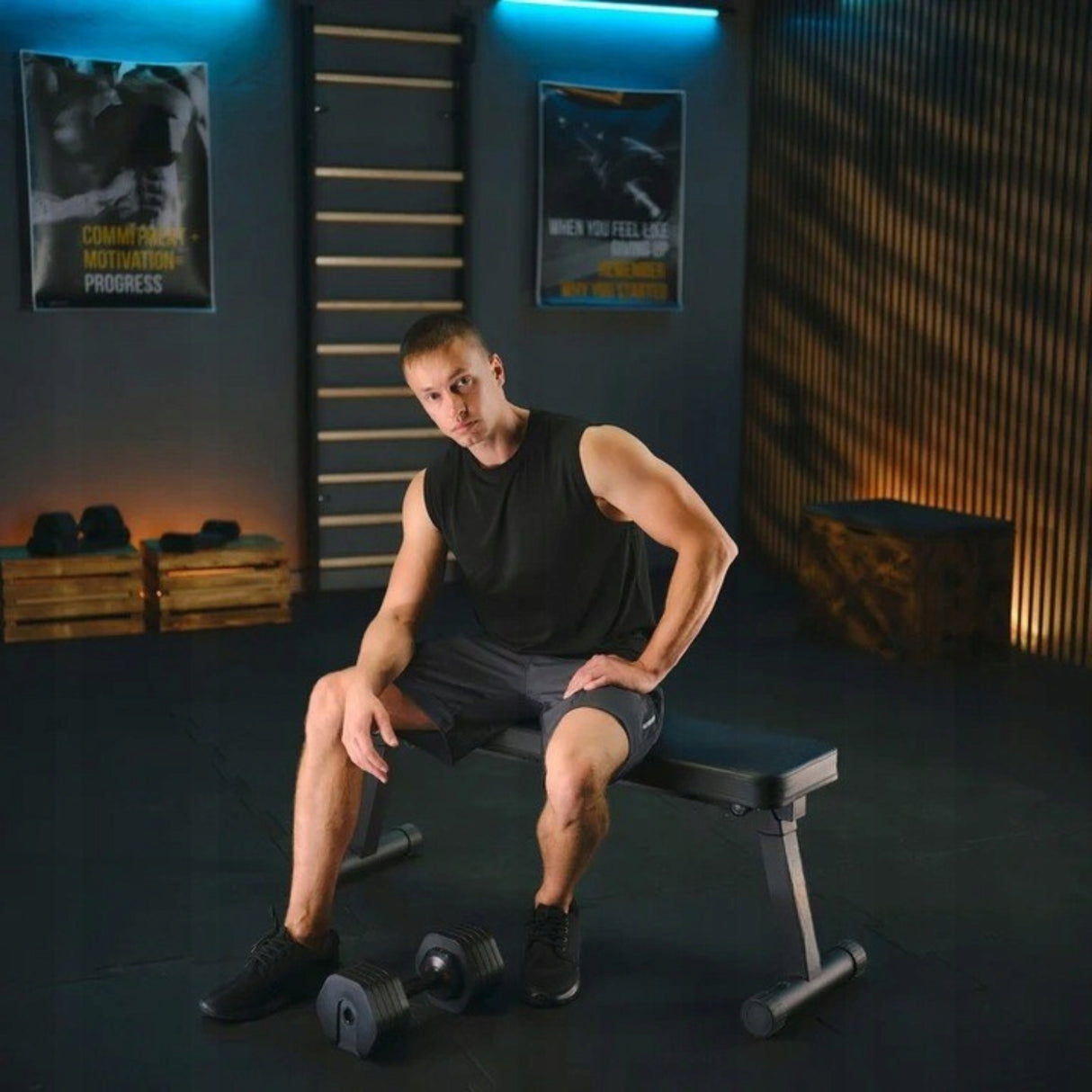 Ławka Treningowa do Ćwiczeń Prosta Składana Ławeczka Czarna 120kg Udźwig