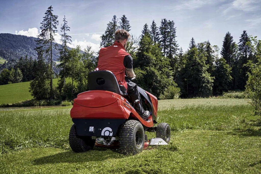 Traktorek Kosiarka Traktor z koszem V-Twin T22-111.3 HDS-A V2 AL-KO 110 cm
