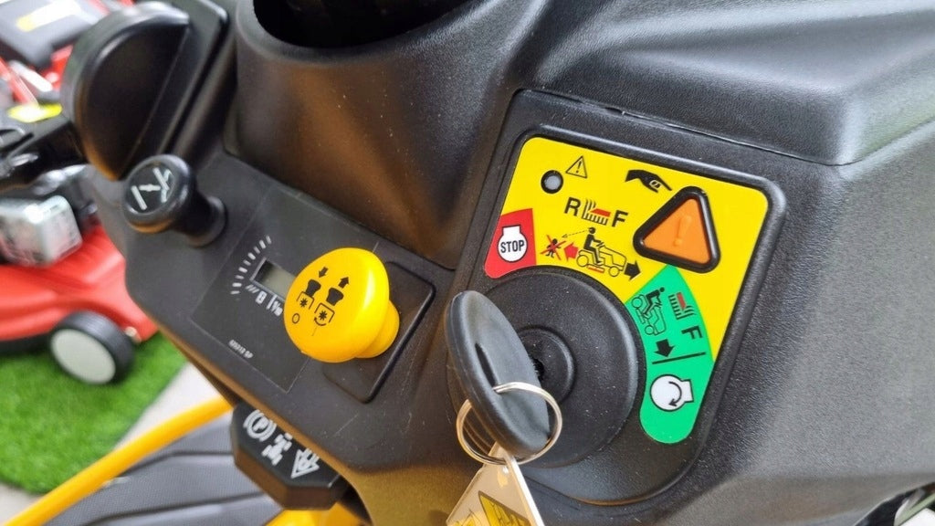 Traktor ogrodowy Cub Cadet XT1 OR95 Koszem Traktorek Kosiarka ENDURO 18KM