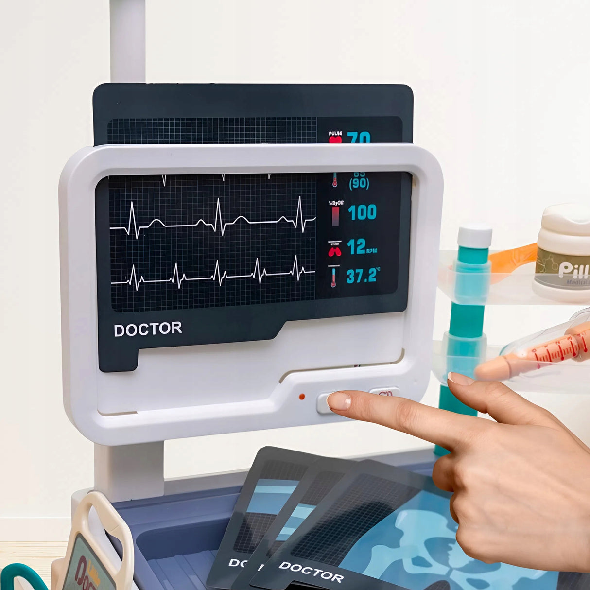 Interaktywny Wózek Doktor EKG Zestaw Małego Lekarza XXL 26 Elem. dla Dzieci
