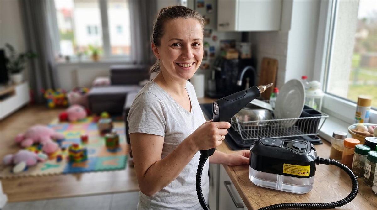 Sprzątała TYLKO parą przez 30 dni. Oto co się stało z jej domem i portfelem