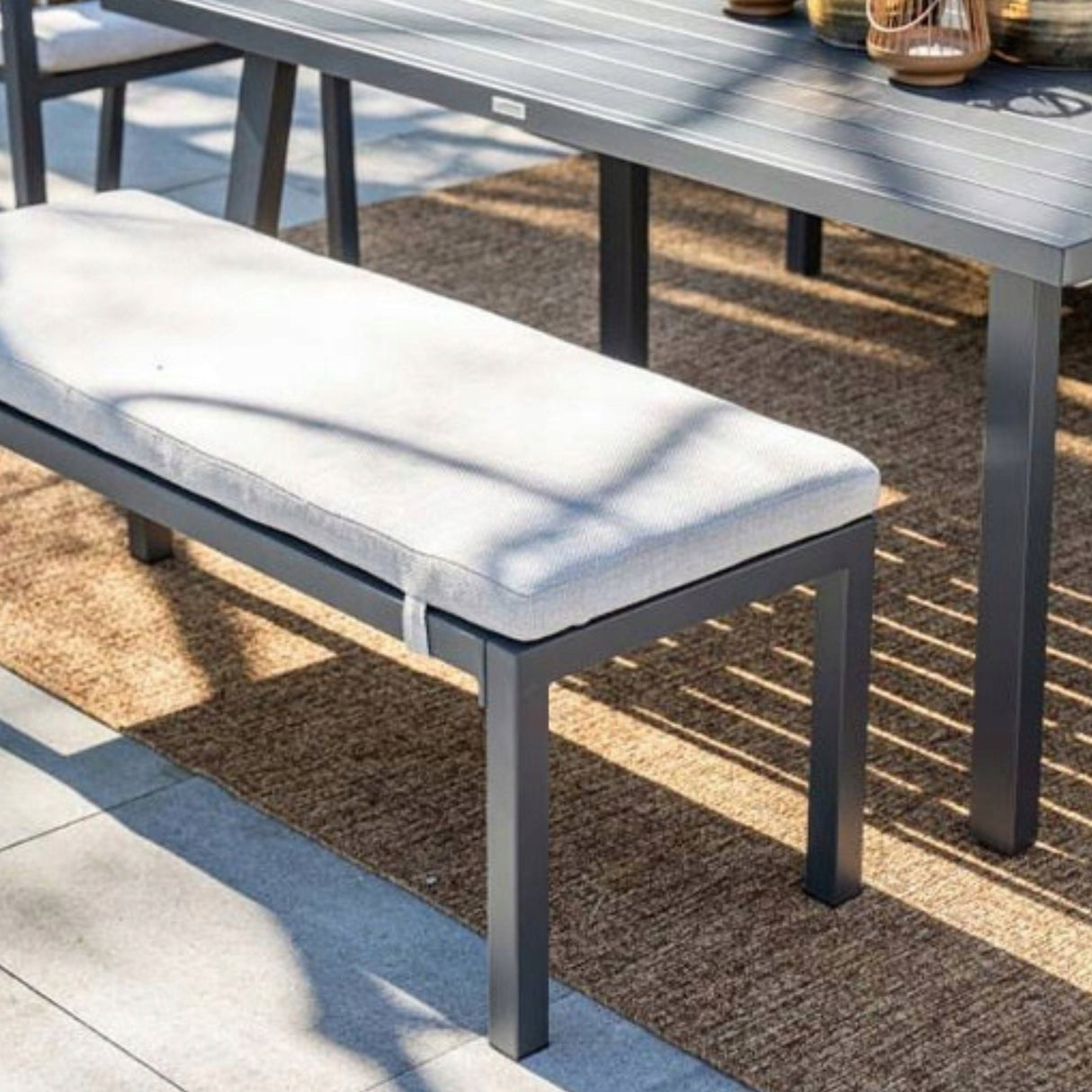 Ławka Ogrodowa Monti 120x45x41 cm Biały Czarny Lekka Aluminiowa Rama
