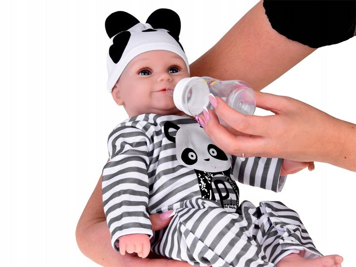 Lalka Chłopiec jak Żywa Ubrana Kombinezon Miękka Urocza Panda Prezent 45 cm