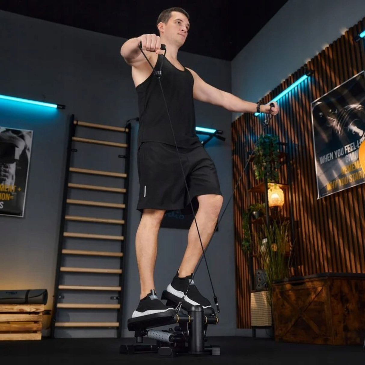 Stepper do Ćwiczeń Skrętny Fitness z Linkami Step Licznikiem 2w1 Czarny